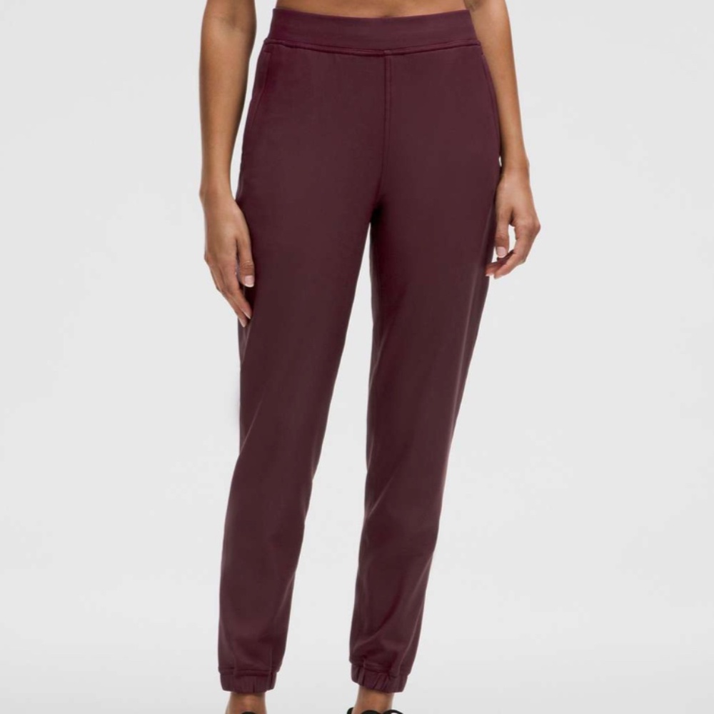 ❤️ Lululemon | Adapted State Fleece-Lined Jogger | Garnet | Size 10 ❤️ - Picture 4 of 9